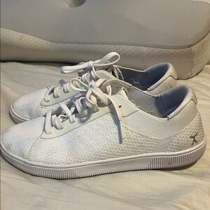 White Lace-Up Sneakers with Blue Insole